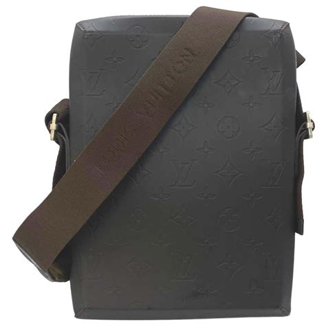 bobby louis vuitton